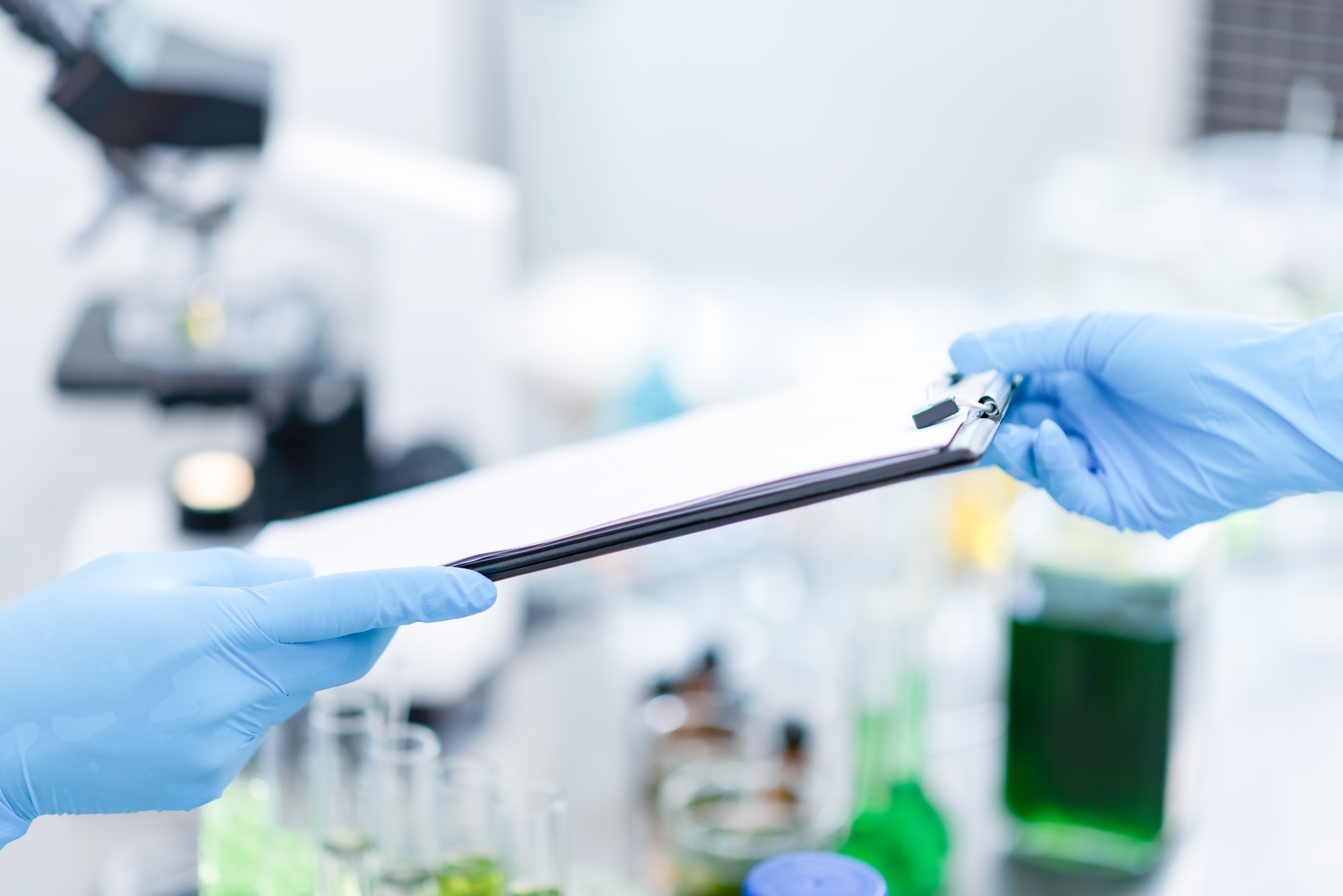 Collaboration of researchers in the laboratory For alternative energy research
